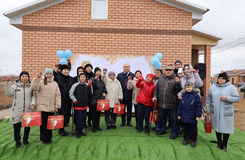 В Карагандинской области очередники получили новые квартиры в преддверии Дня Республики | kn.kz