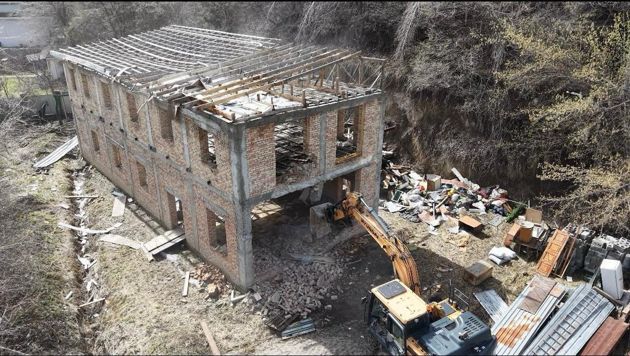В Алматы с 2022 года снесли 88 незаконных объектов | kn.kz