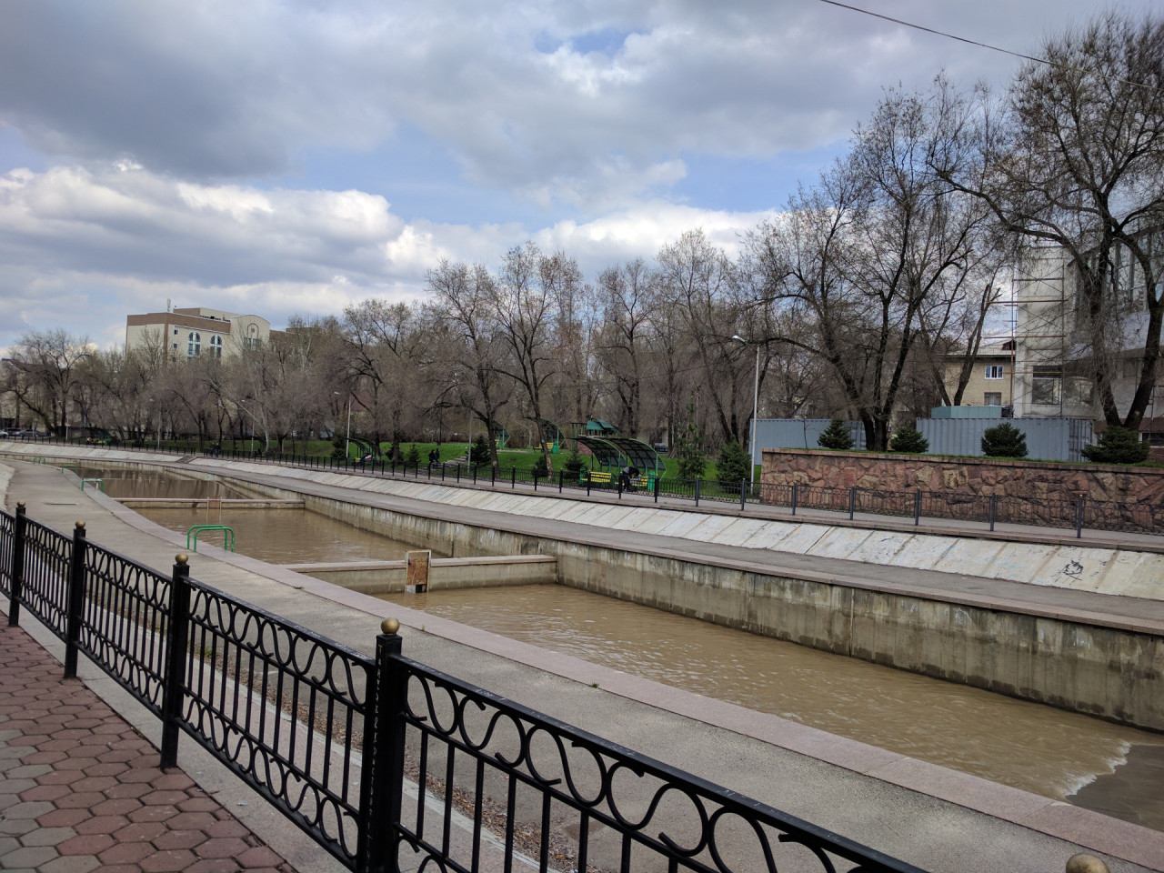 В Казахстане за счет программы «Нурлы жол» значительно вырос объем ввода жилья | kn.kz