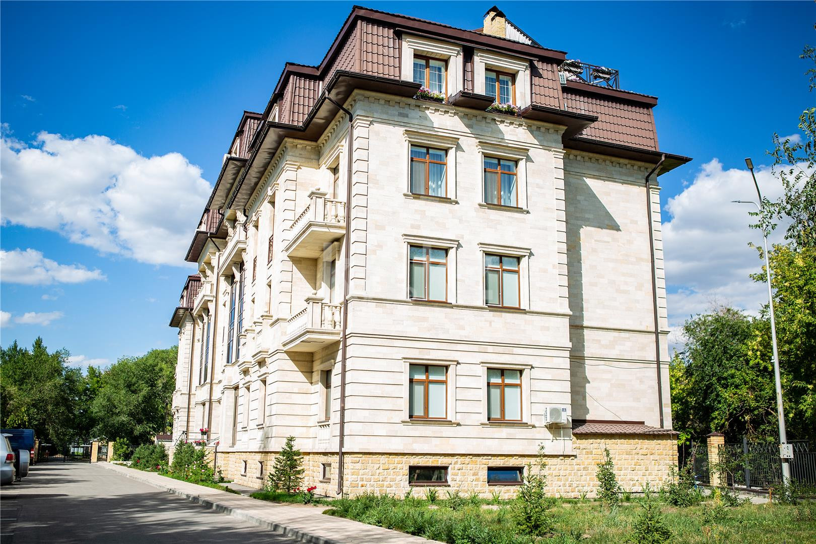 Продажа 4-комнатной квартиры 154 м в Караганде, Аманжолова (Кривогуза), дом  94/3 за 155 000 000 ₸ - объявление 3248325 | Kn.kz