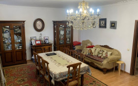 Продажа 4-комнатной квартиры, 200 м, Сембинова, дом 10