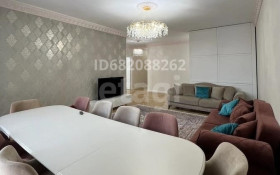 Продажа 4-комнатной квартиры, 131 м, Мухамедханова, дом 4