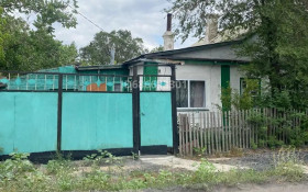 Продажа 4-комнатного дома, 56 м, Лужниковская