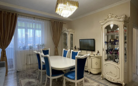 Продажа 2-комнатной квартиры, 72.9 м, Солодовникова