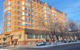 Продажа 4-комнатной квартиры, 190 м, Аманжолова (Кривогуза), дом 41