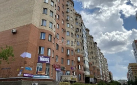 Продажа 3-комнатной квартиры, 136.2 м, Иманбаевой, дом 8