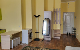 Продажа 1-комнатной квартиры, 33 м, Кошкарбаева, дом 56 - Жургенова