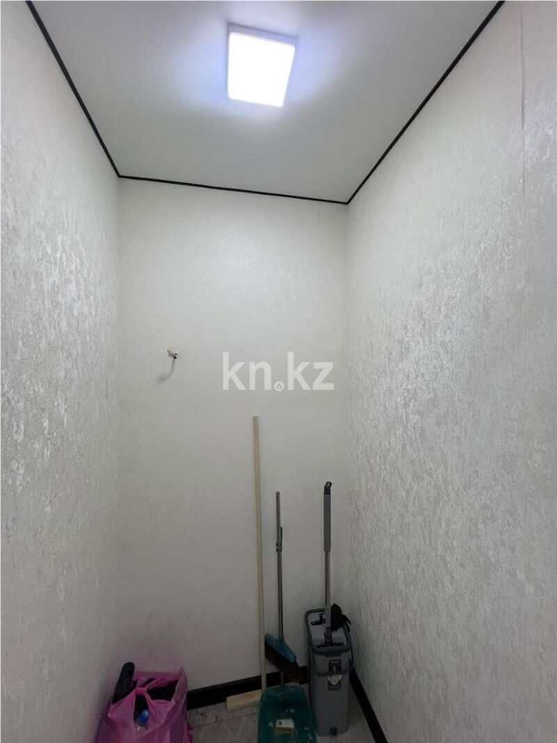 Продажа 2-комнатной квартиры, 53 м² - Продажа двухкомнатных квартир на Юго-Востоке Караганды - страница 2 фото 10 из 15