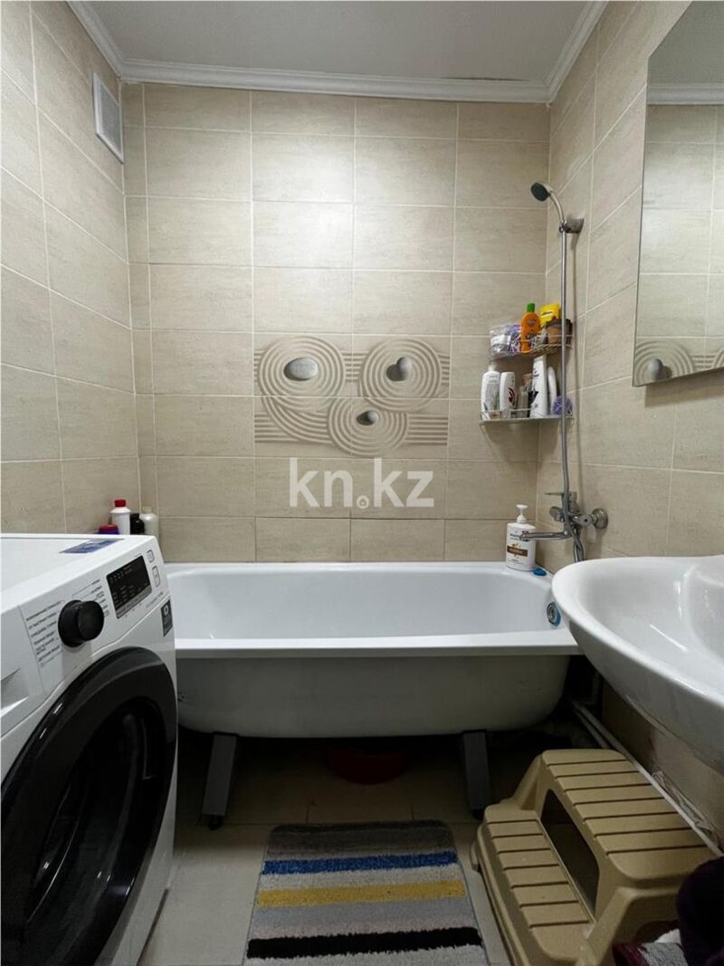 Продажа 3-комнатной квартиры, 64 м² - Продажа трехкомнатных квартир в Майкудуке Караганды - страница 10 фото 8 из 14