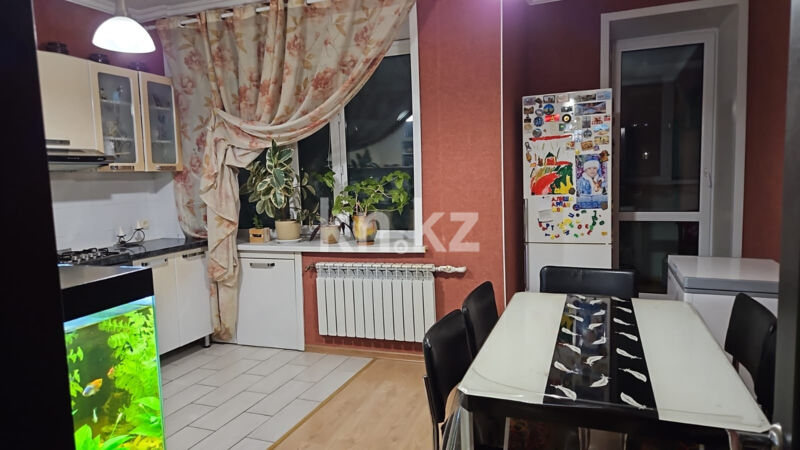 Продажа 4-комнатной квартиры, 95.2 м² - Продажа четырехкомнатных квартир в кирпичном доме в Караганде - страница 5 фото 15 из 19