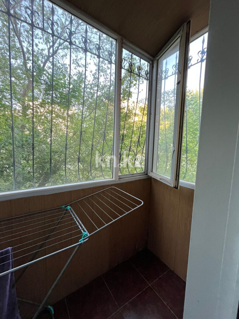 Продажа 2-комнатной квартиры, 65 м² - Продажа квартир в блочном доме в Караганде - страница 2 фото 9 из 14