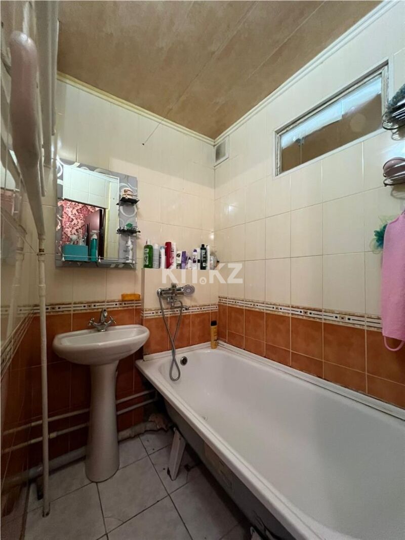 Продажа 4-комнатной квартиры, 74 м² - Продажа четырехкомнатных квартир в панельном доме в Караганде - страница 3 фото 16 из 21
