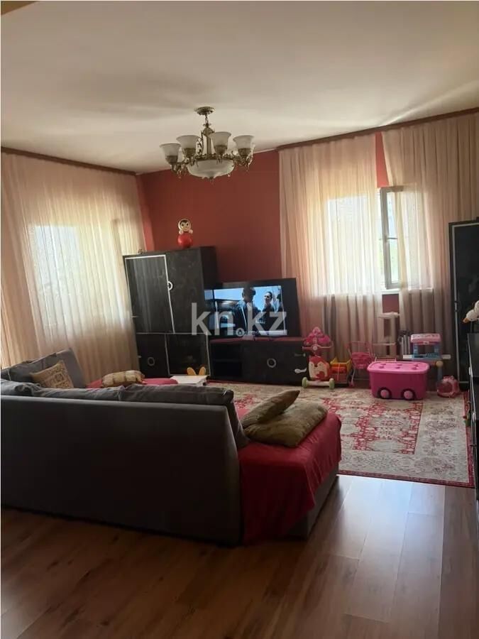 Продажа 3-комнатной квартиры, 90 м² - Продажа трехкомнатных квартир в блочном доме в Алматы - страница 2 фото 1 из 6