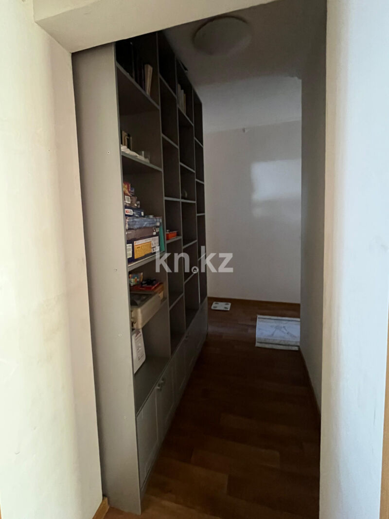 Продажа 4-комнатной квартиры, 81.3 м² - Продажа четырехкомнатных квартир в панельном доме в Караганде - страница 6 фото 8 из 10