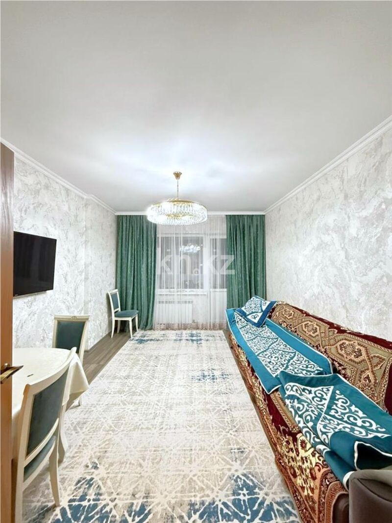 Продажа 3-комнатной квартиры, 92 м² - Продажа квартир в блочном доме в Караганде - страница 2 фото 1 из 10