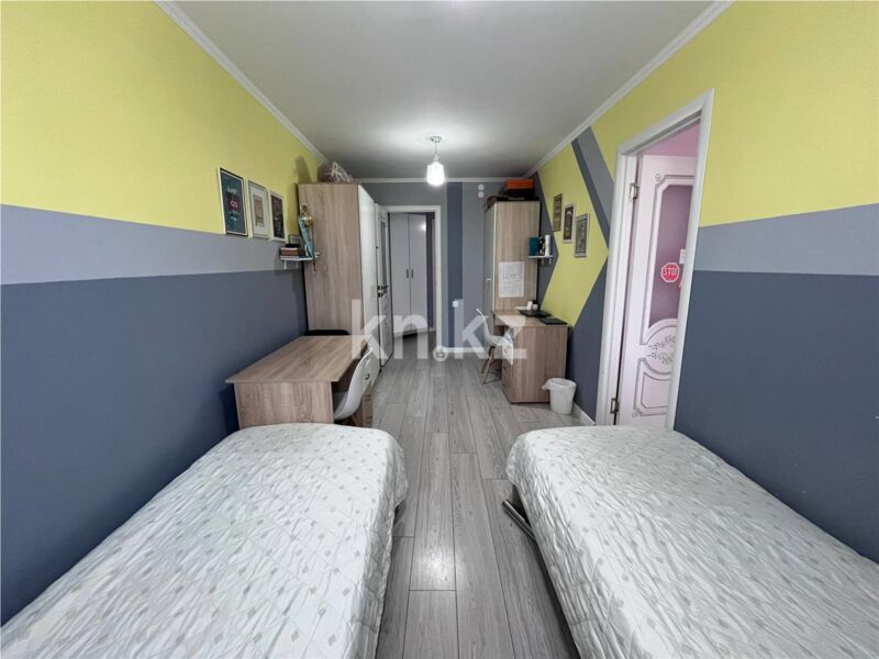 Продажа 4-комнатной квартиры, 69 м² - Продажа четырехкомнатных квартир в кирпичном доме в Караганде - страница 6 фото 9 из 15