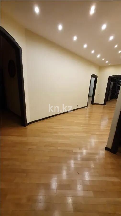 Продажа 4-комнатной квартиры, 220 м² - Продажа четырехкомнатных квартир от собственников в Алматы - страница 5 фото 8 из 11