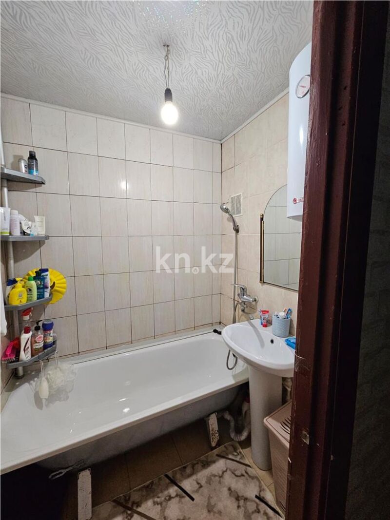 Продажа 3-комнатной квартиры, 61 м² - Продажа трехкомнатных квартир в Майкудуке Караганды - страница 10 фото 6 из 12