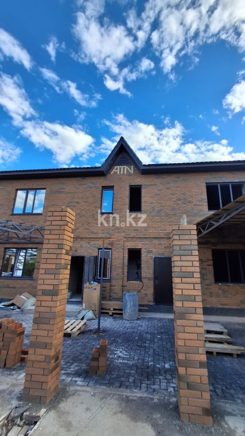 Продажа 4-комнатной квартиры, 160 м² - Продажа четырехкомнатных квартир в Уральске фото 1 из 20