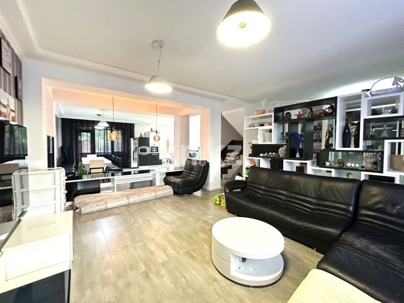 Продажа 6-комнатного дома, 312.6 м² - Продажа домов, коттеджей в Караганде - страница 3 фото 10 из 39