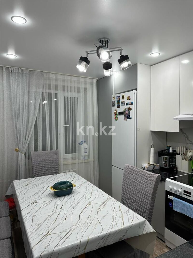Продажа 3-комнатной квартиры, 64 м² - Продажа трехкомнатных квартир в Майкудуке Караганды - страница 4 фото 10 из 20