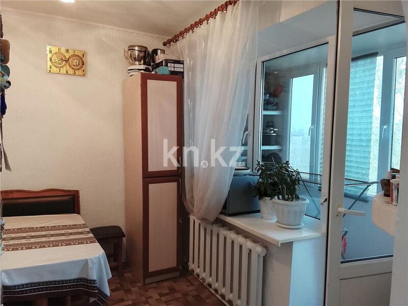 Продажа 3-комнатной квартиры, 60 м² - Продажа трехкомнатных квартир в кирпичном доме в Абае фото 1 из 8