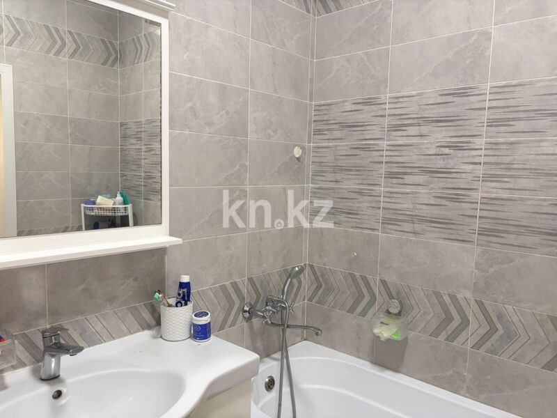 Продажа 3-комнатной квартиры, 92.4 м² - Продажа трехкомнатных квартир на Юго-Востоке Караганды фото 12 из 26