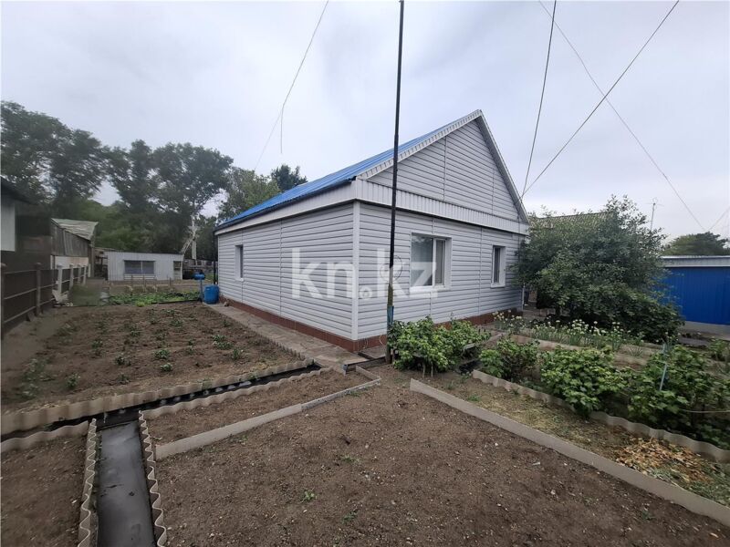 Продажа 4-комнатного дома, 70.8 м² - Недвижимость в Темиртау - страница 29 фото 1 из 22