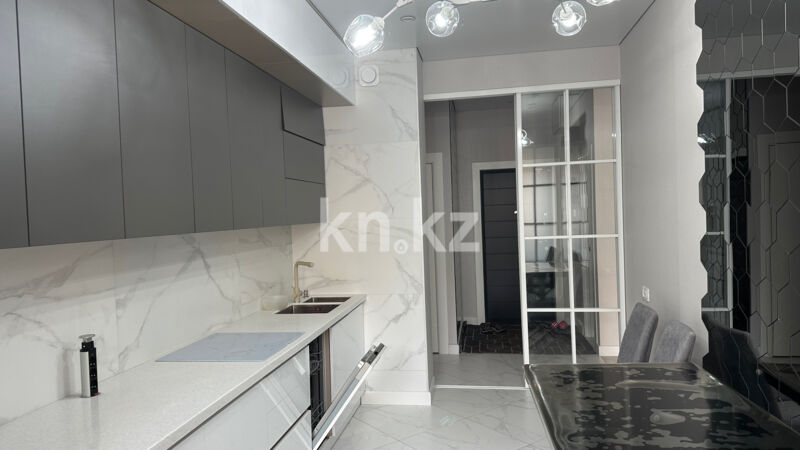 Аренда 4-комнатной квартиры, 96.4 м² - Аренда четырехкомнатных квартир помесячно в Алматы фото 1 из 17