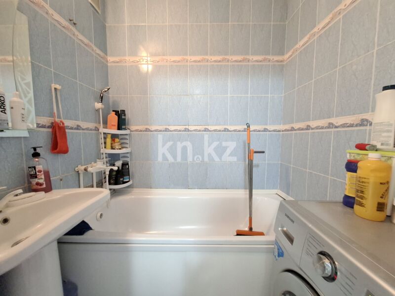 Продажа 3-комнатной квартиры, 64 м² - Продажа трехкомнатных квартир в Майкудуке Караганды - страница 8 фото 24 из 29