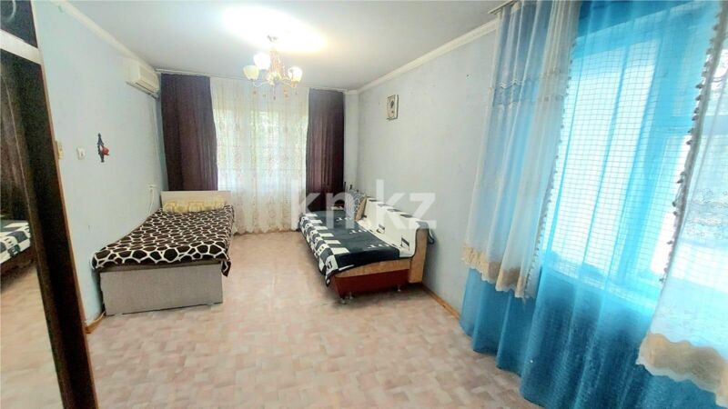 Продажа 1-комнатной квартиры, 33 м² - Продажа однокомнатных квартир в панельном доме в Темиртау - страница 2 фото 2 из 12