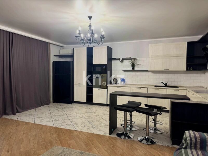 Аренда 2-комнатной квартиры, 76 м² - Аренда квартир помесячно в Алматы фото 1 из 7