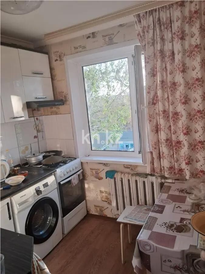 Продажа 3-комнатной квартиры, 47 м² - Продажа трехкомнатных квартир в Майкудуке Караганды - страница 11 фото 2 из 4