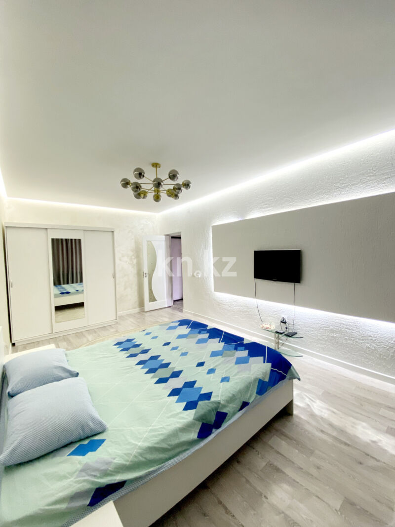 Аренда 1-комнатной квартиры посуточно, 52 м² - Недвижимость в Атырау фото 1 из 18