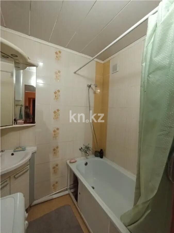 Продажа 3-комнатной квартиры, 65 м² - Продажа квартир от собственников в Караганде - страница 4 фото 5 из 7