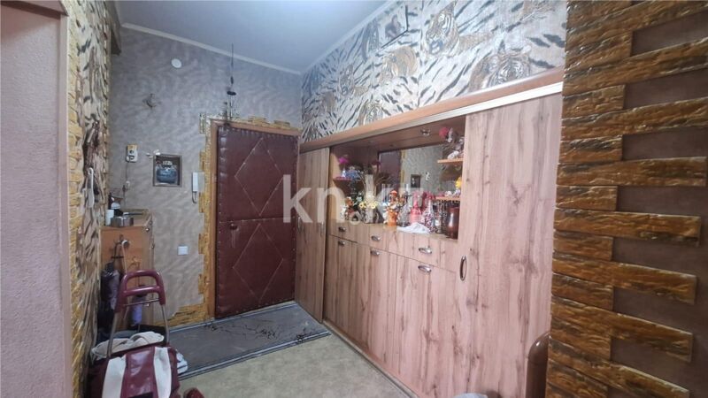 Продажа 2-комнатной квартиры, 61 м² - Продажа двухкомнатных квартир в кирпичном доме в Караганде - страница 9 фото 8 из 14