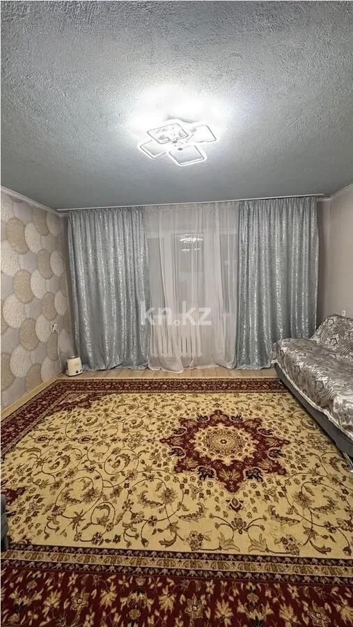 Продажа 1-комнатной квартиры, 41 м² - Продажа однокомнатных квартир в панельном доме в Караганде - страница 3 фото 1 из 4