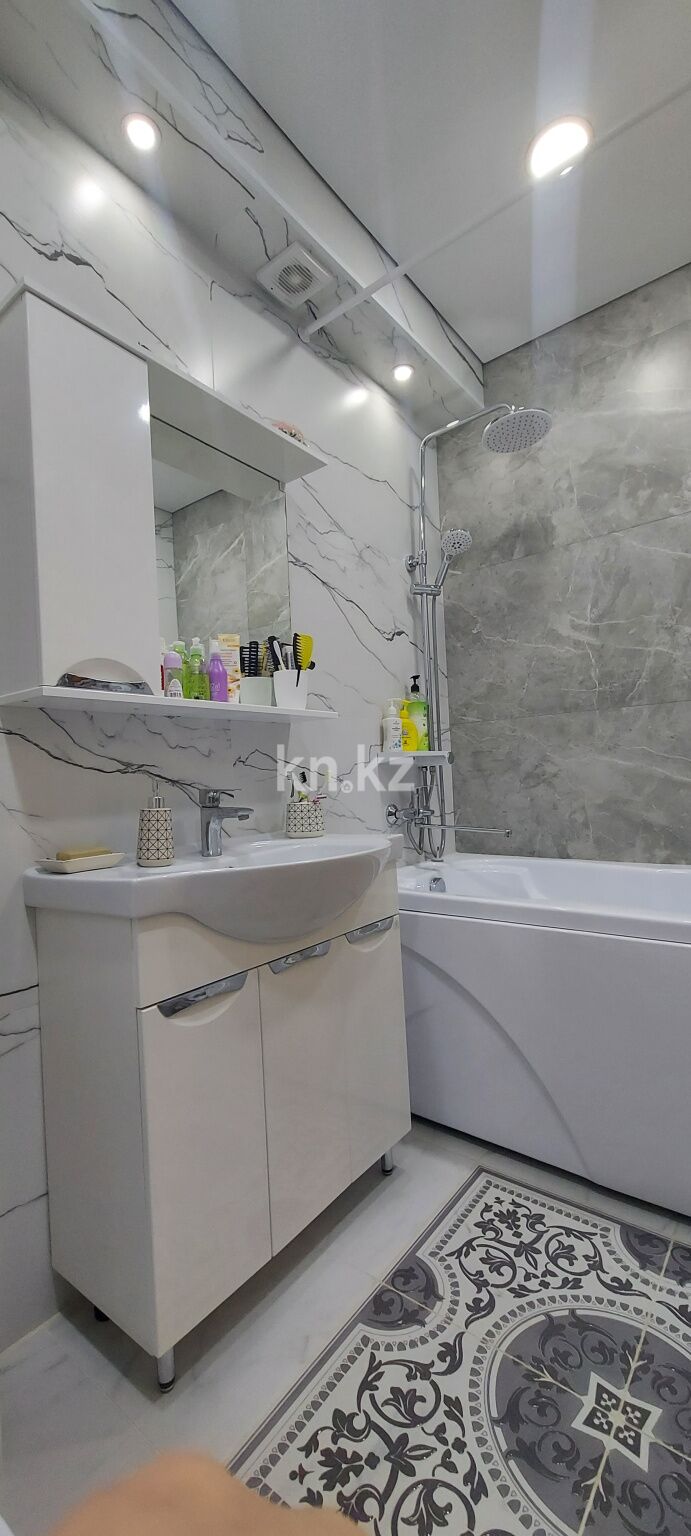 Продажа 2-комнатной квартиры, 60 м² - Продажа двухкомнатных квартир в кирпичном доме в Казахстане - страница 2 фото 13 из 19