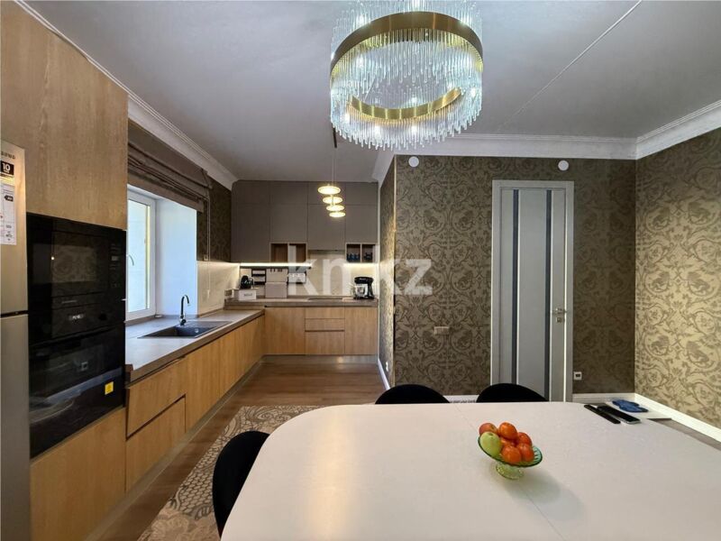 Продажа 3-комнатной квартиры, 89 м² - Продажа квартир на Юго-Востоке Караганды - страница 6 фото 2 из 16