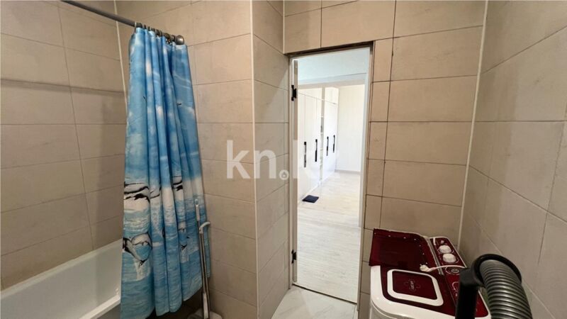 Продажа 1-комнатной квартиры, 41 м² - Продажа квартир в Караганде - страница 4 фото 11 из 14