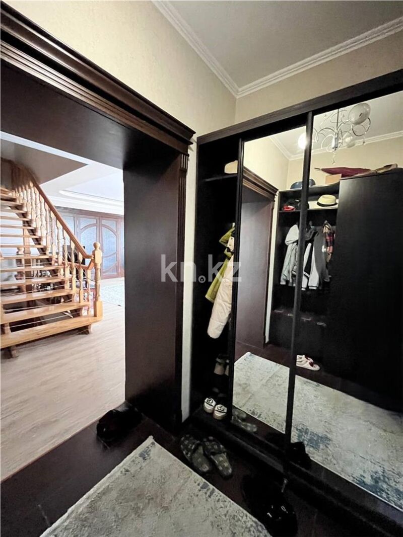 Продажа 8-комнатного дома, 357.5 м² - Продажа домов, коттеджей в Караганде - страница 5 фото 15 из 62