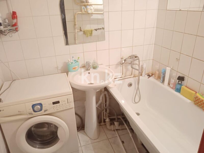 Продажа 3-комнатной квартиры, 61 м² - Продажа трехкомнатных квартир в Майкудуке Караганды - страница 10 фото 15 из 16