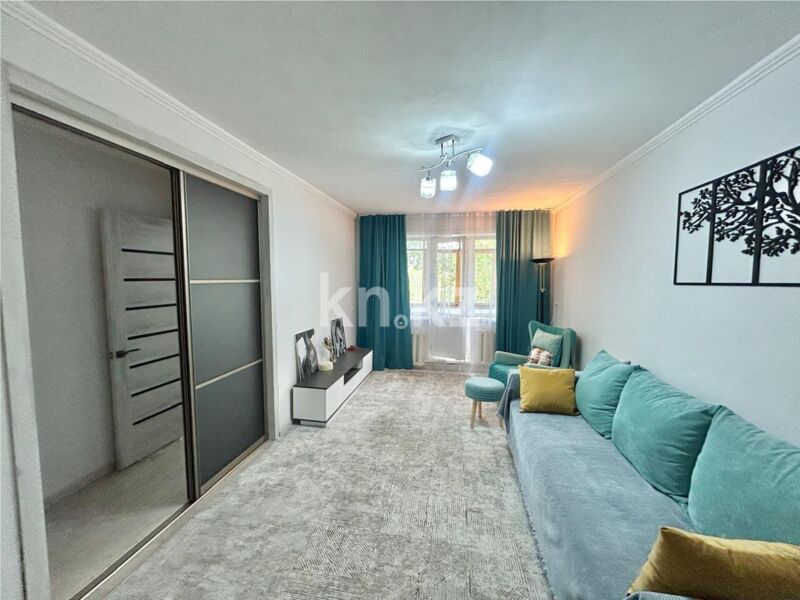 Продажа 1-комнатной квартиры, 33 м² - Продажа офисных и торговых помещений в Павлодаре фото 1 из 12