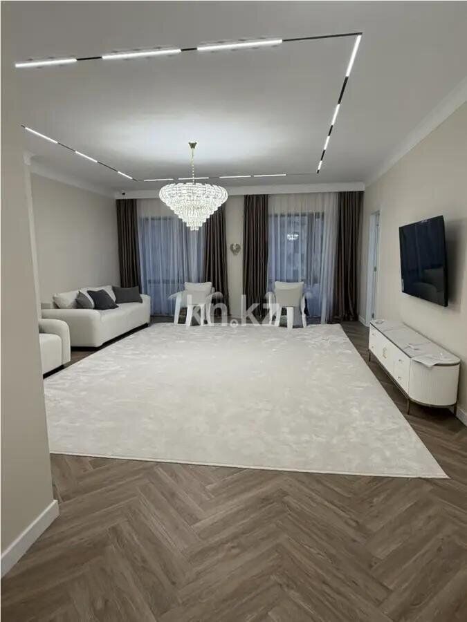 Продажа 5-комнатной квартиры, 229 м² - Продажа квартир в монолитно-каркасном доме в Казахстане - страница 33 фото 1 из 6