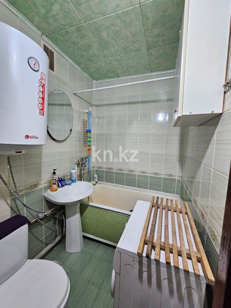 Продажа 1-комнатной квартиры, 31.6 м² - Продажа однокомнатных квартир в панельном доме в Караганде - страница 3 фото 9 из 12