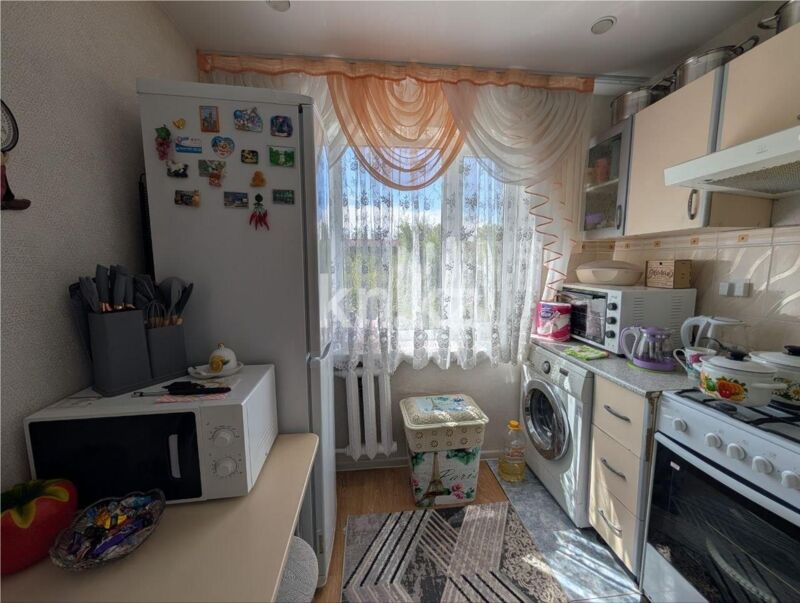 Продажа 3-комнатной квартиры, 62 м² - Продажа трехкомнатных квартир в Майкудуке Караганды - страница 11 фото 8 из 12
