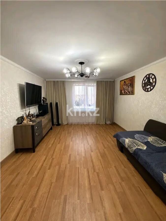 Продажа 4-комнатной квартиры, 83 м² - Продажа квартир в кирпичном доме в Караганде фото 1 из 9