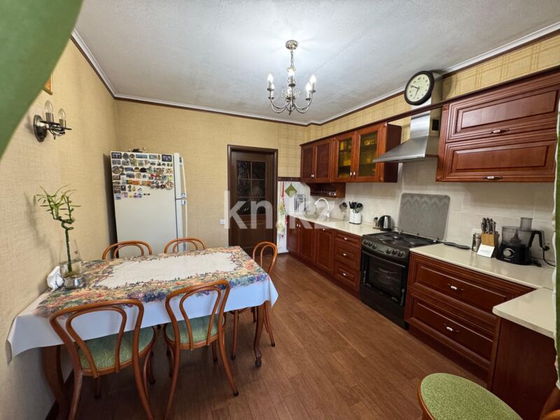 Продажа 3-комнатной квартиры, 90 м² - Продажа трехкомнатных квартир в кирпичном доме в Караганде - страница 19 фото 10 из 20