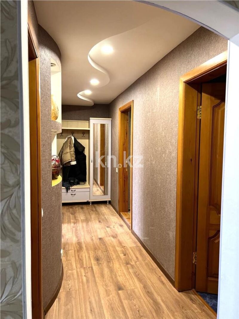 Продажа 3-комнатной квартиры, 63 м² - Продажа трехкомнатных квартир в панельном доме в Караганде - страница 8 фото 11 из 12