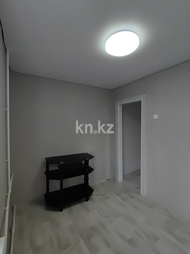 Продажа 3-комнатной квартиры, 42 м² - Продажа трехкомнатных квартир в Майкудуке Караганды - страница 8 фото 15 из 31